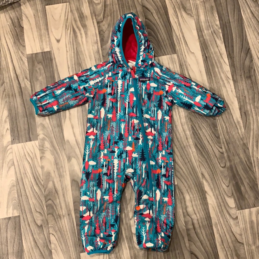 Patagonia Baby Reversible Puff-Ball Bunting
